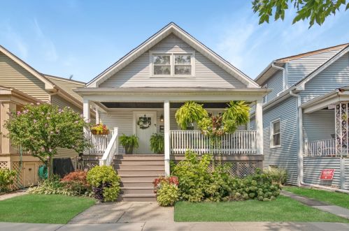 5708 Waveland Ave, Chicago, IL 60634-2661