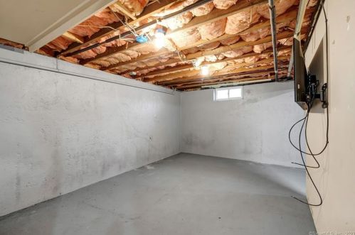 111 Torcon Dr, Torrington CT 06790-5817 exterior