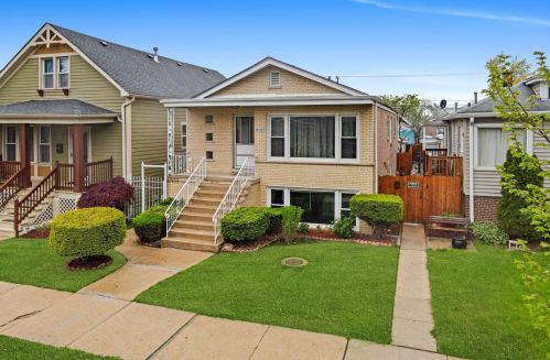 6116 Kolin Ave, Chicago IL 60629-5202 exterior