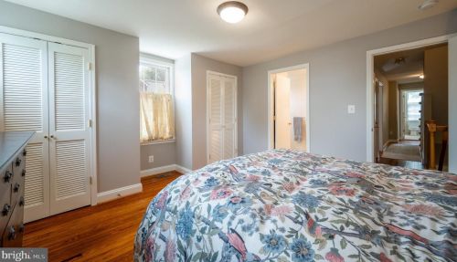 329 Clifford Ave, Alexandria VA 22305-2709 exterior