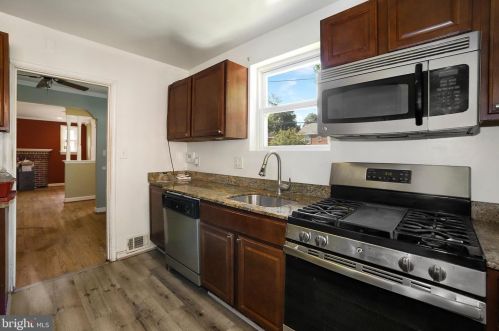 3823 Pope St, Washington DC 20020-2358 exterior