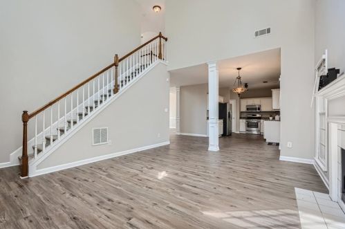 1109 Glenrose Dr, Smyrna GA 30080-4126 exterior