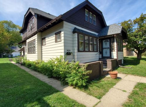 2825 52, Milwaukee WI 53210-1607 exterior
