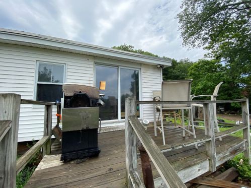 1112 Franklin Pierce Hwy, Barrington NH 03825-7329 exterior