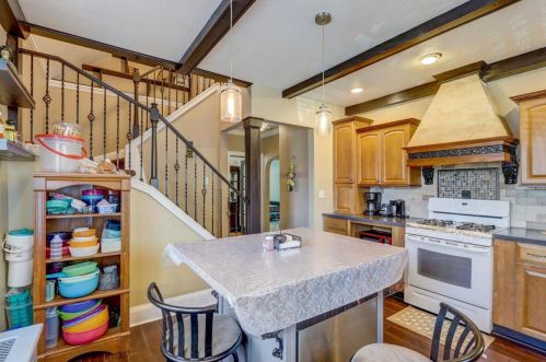 2106 34, Milwaukee WI 53215-2301 exterior