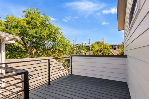 1308 13 St, Austin TX 78702-2553 exterior