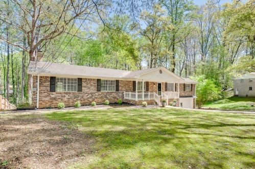 3829 Dora Dr, Smyrna, GA 30082-3623