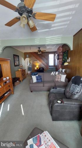 1424 Genesee St, Trenton, NJ 08610-5908