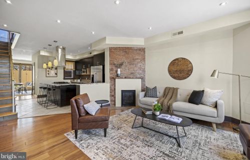 706 4th St, Washington DC  20003-4205 exterior