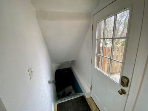 8707 Stuth Ave, Milwaukee WI 53227-3743 exterior