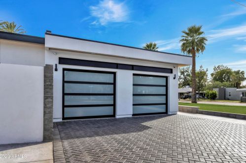 2053 37 Pl, Phoenix AZ 85050-8309 exterior