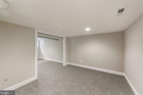 1504 Lawrence St, Washington DC 20017-2913 exterior