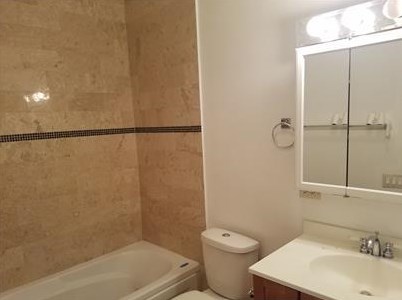 1468 69th St, Chicago IL 60637-5305 exterior