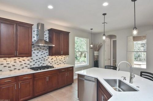 12687 Biscayne Ct, Naples FL 34105-4935 exterior