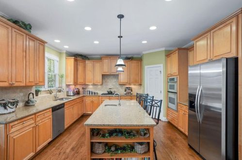 2551 Essex Ln, Atlanta GA 30331-7855 exterior