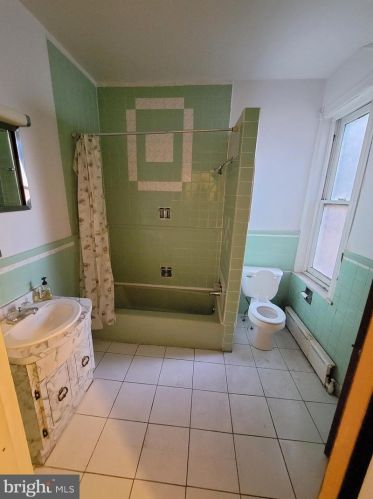 3832 18 St, Philadelphia PA 19140-3508 exterior