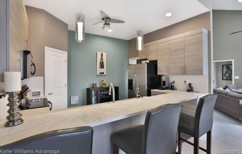 2298 Calibouge, Commerce Township MI 48393-2090 exterior