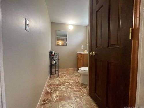 41 Clinton Ave, Norwalk CT 06854-1501 exterior