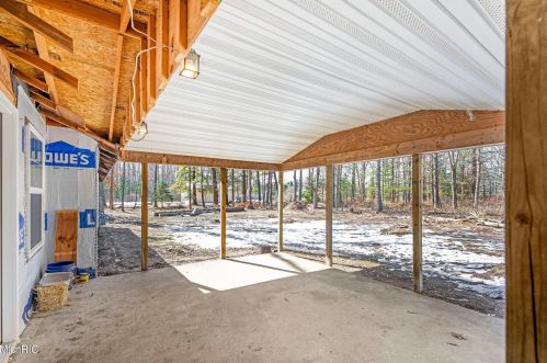 17600 197 Ave, Big Rapids MI 49307-9038 exterior