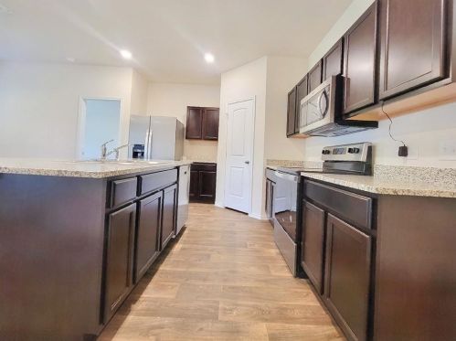 14504 Fitzgibbon Dr, Austin TX  78724-4710 exterior