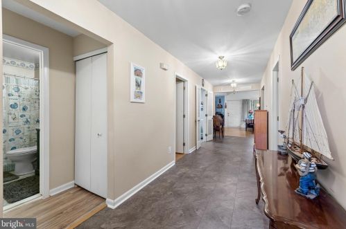 5 Sayre Dr, Princeton, NJ 08540-5804