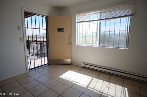 2466 Balboa Ave, Tucson AZ  85705-4407 exterior