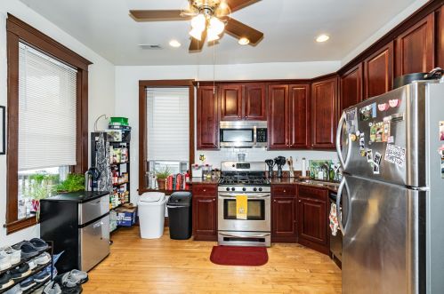 2723 Kimball Ave, Chicago IL 60647-1222 exterior