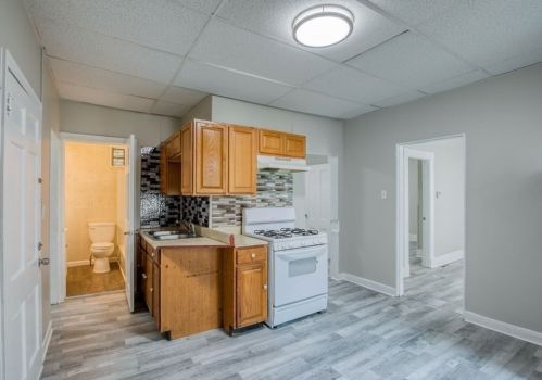 787 Worthington St, Springfield MA 01105-1112 exterior