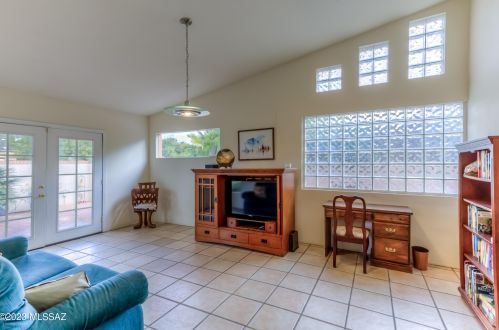 2130 Hampton St, Tucson AZ 85712-2312 exterior