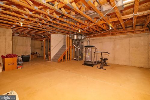 9 Kimberly Dr, Runnemede NJ 08078-2104 exterior