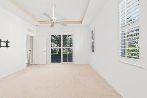 10084 Stonegate Dr, Fort Pierce FL 34987-2423 exterior