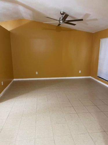 601 Archer Ave, Fort Pierce FL  34983-1020 exterior