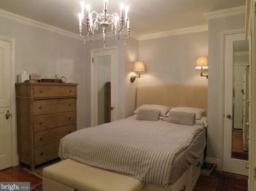 324 Camac St, Philadelphia PA 19140-4214 exterior