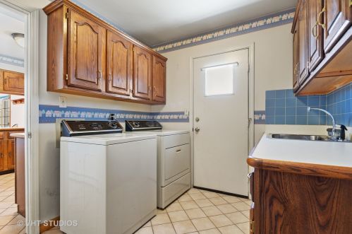 3915 Wilderness Rdg, Bull Valley IL 60012-1718 exterior