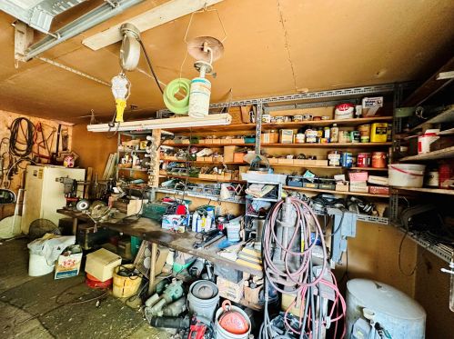 743 Tyler Rd, Meskegon MI 49445-9333 exterior