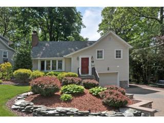 5 Summit Dr, Wayne, NJ 07470-4214