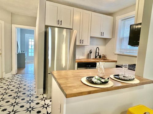 4975 Lindenwood Ave, Saint Louis MO 63109-1833 exterior