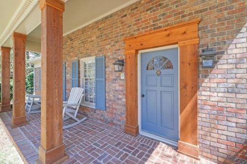 8875 Huntcliff Trce, Atlanta, GA 30350-1728