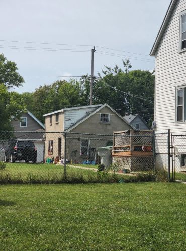 4617 37th St, Milwaukee, WI 53209-5943