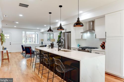 1427 Parkwood Pl, Washington DC  20010-3218 exterior