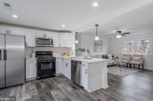 108 Gln Rd, Glen Burnie MD 21060-6867 exterior