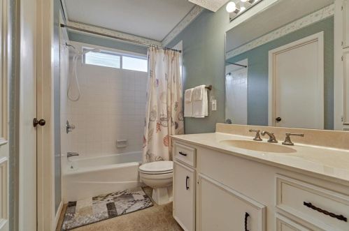 102 Golfview Dr, Montgomery TX 77356-8804 exterior