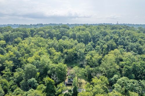 2701 Homehurst Ave, Pittsburgh PA 15234-3160 exterior