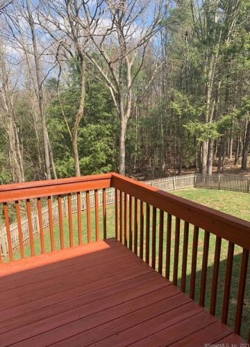 38 Fitzmaurice Cir, Windsor, CT 06095-1133