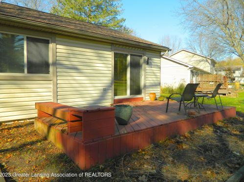 5912 Okemos Rd, Haslett MI 48840-9519 exterior