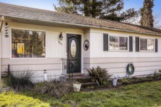 861 125th St, Seattle WA  98125-3922 exterior