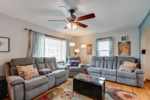 3220 21 St, Milwaukee WI 53215-4403 exterior