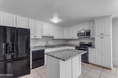 13220 40 Way, Phoenix AZ 85050-7233 exterior