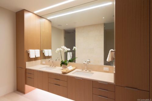 1388 Ala Moana Blvd, Honolulu HI  96814 exterior