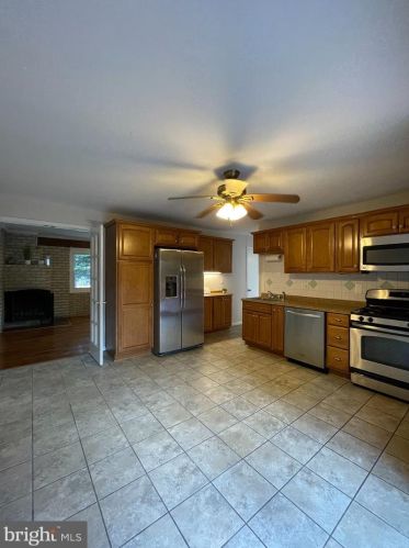 1709 Farragut Ave, Rockville MD  20851-1441 exterior